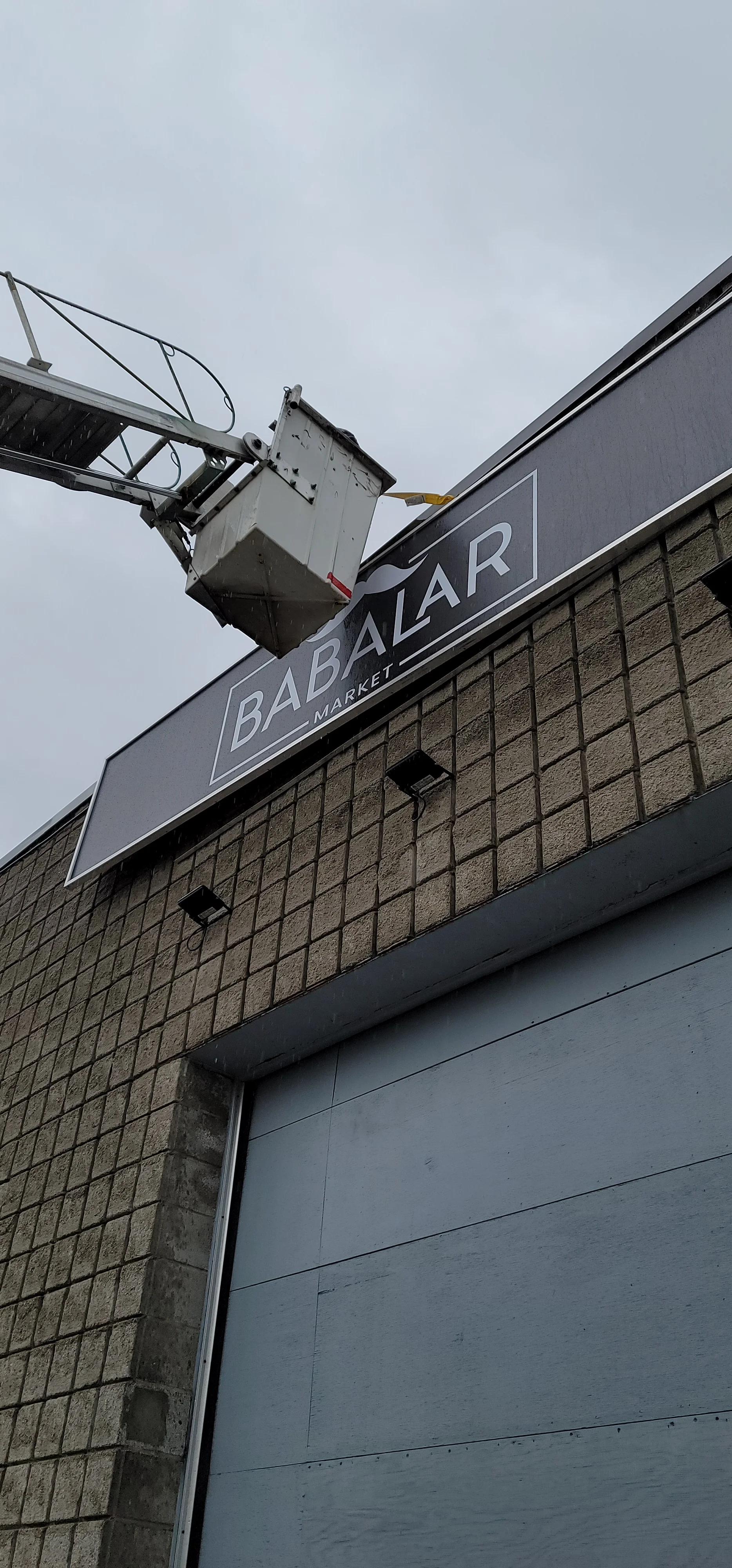 Pylon sign installation Toronto